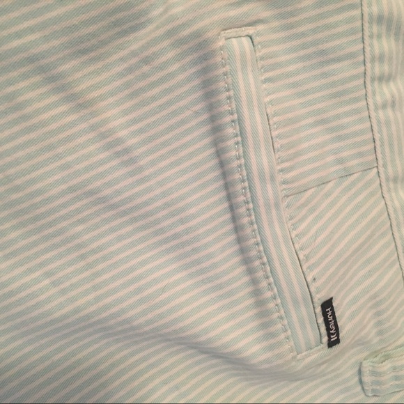 Striped Hurley shorts size 13 - Picture 3 of 4